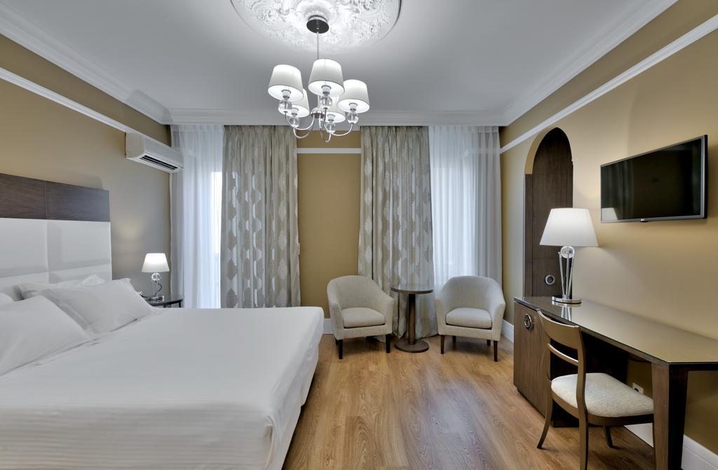 Anaktorikon Boutique Hotel ตรีโปลิส ภายนอก รูปภาพ